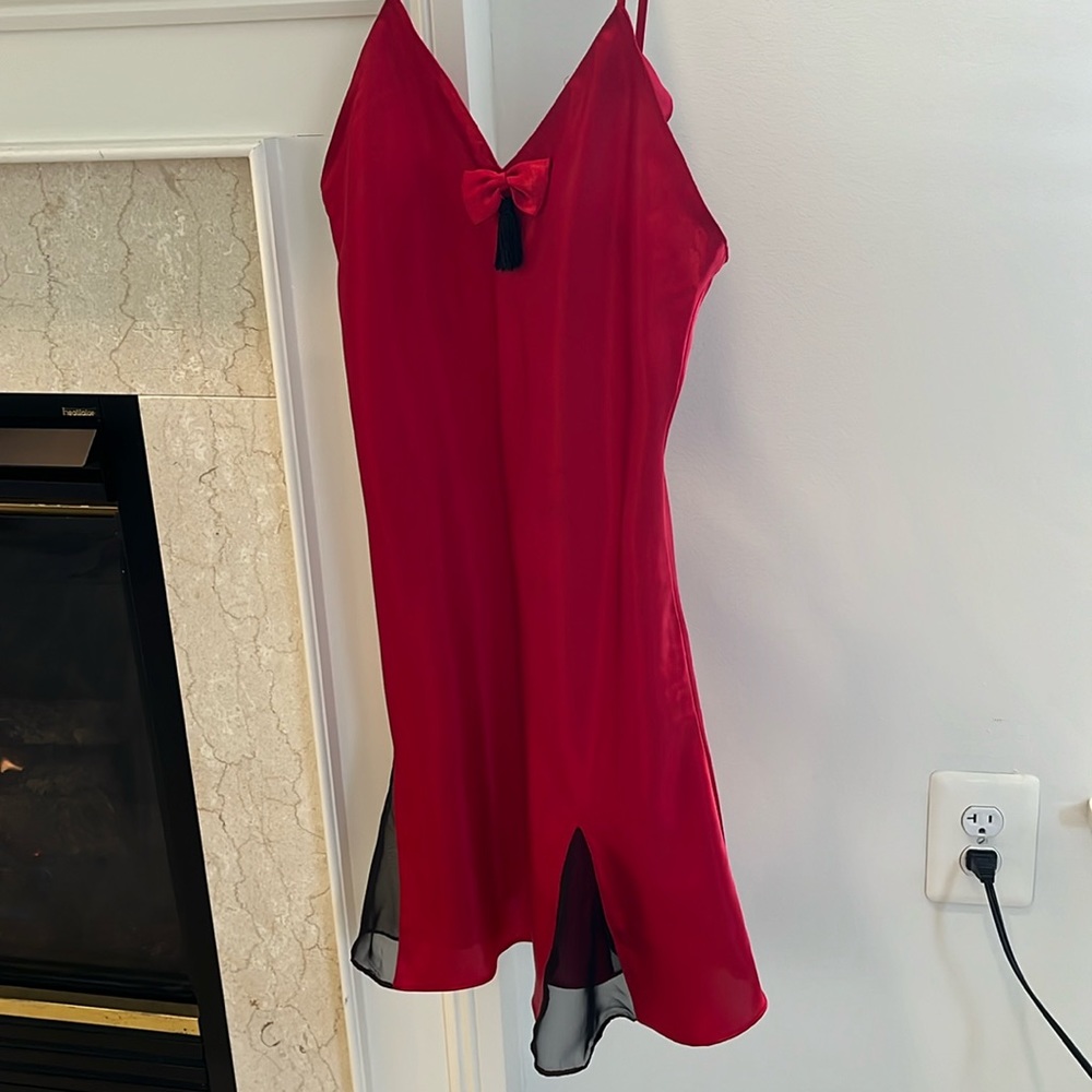 Victoria’s Secret gold label nightgown size medium
